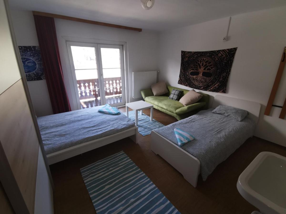 Bike Hostel ชลัดมิง ภายนอก รูปภาพ
